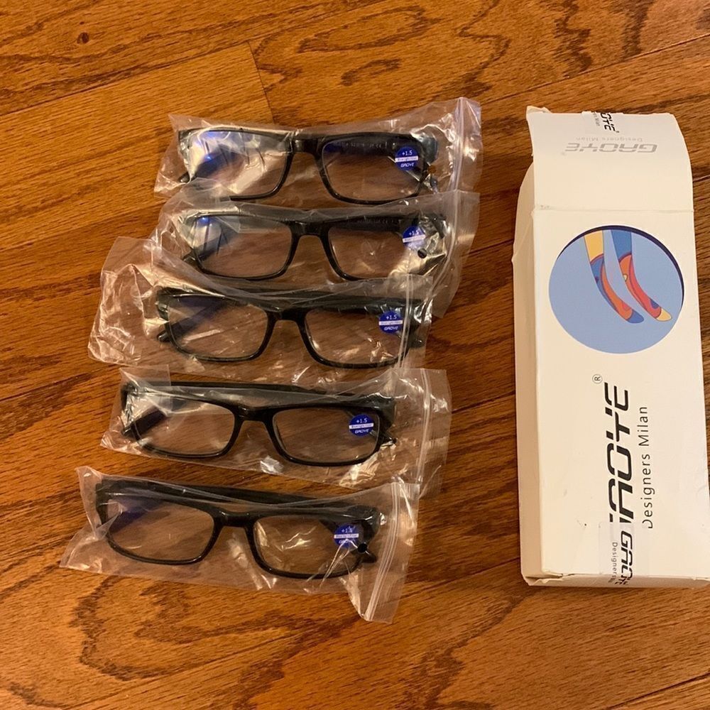 Five pair one. Five reading glasses with blue light filter.  Unisex